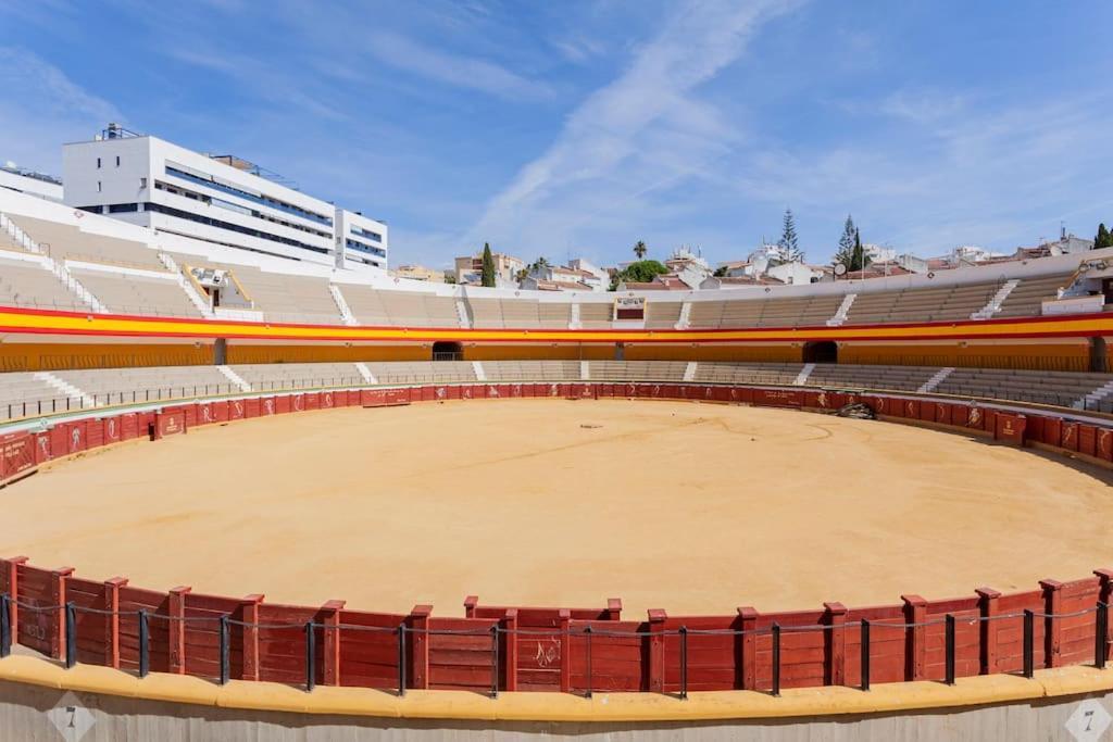 Faro Puerto Estepona Ngoại thất bức ảnh