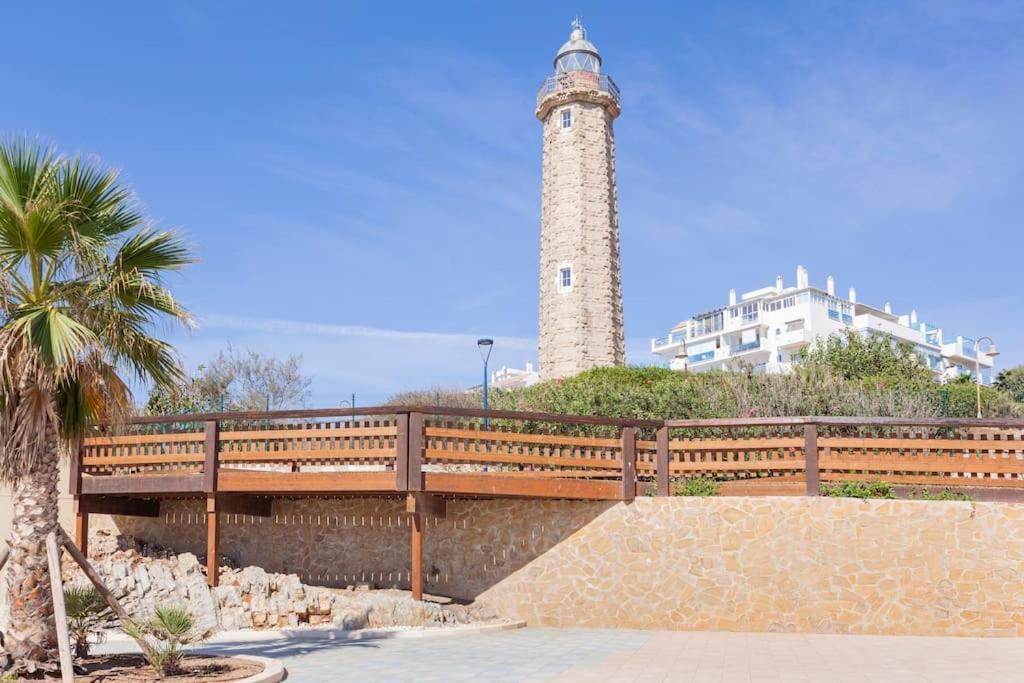 Faro Puerto Estepona Ngoại thất bức ảnh